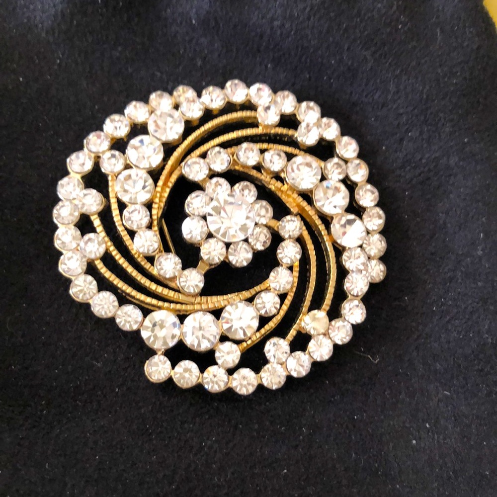Crystal Swirl Pin